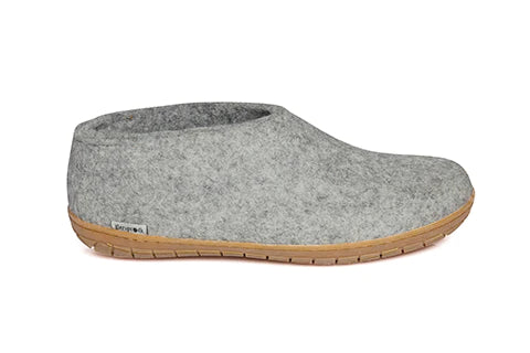 100% pure and natural wool with a sole of natural rubber Grey Color Glerups