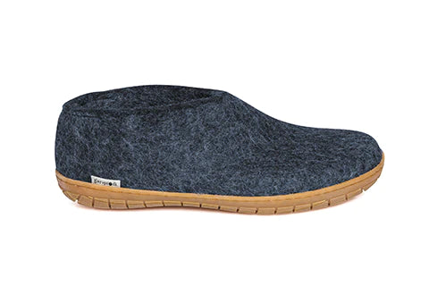 100% pure and natural wool with a sole of natural rubber Denim Color Glerups