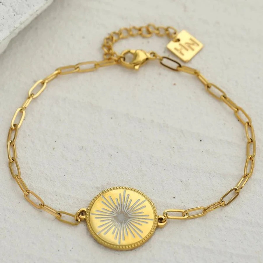 Glow in Gold: Luxurious Gold Hue from the Pure 18 Karat Gold Dipping Megan Bracelet