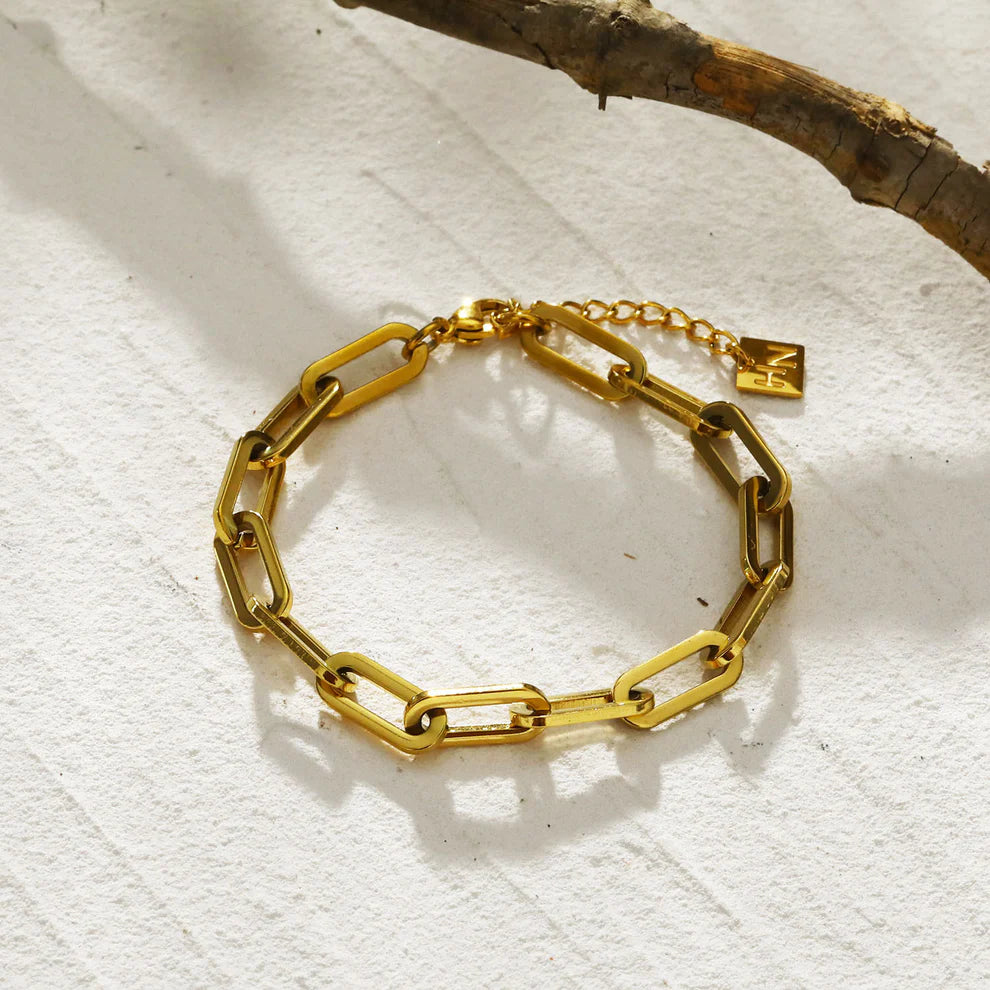 Contemporary Paper Clip Gold Jacki Bracelet