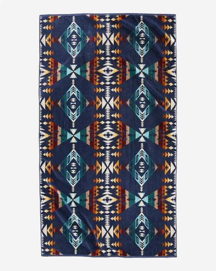 Supersized Diamond Peak Pendleton Towel With Attractive Colors And Pattern