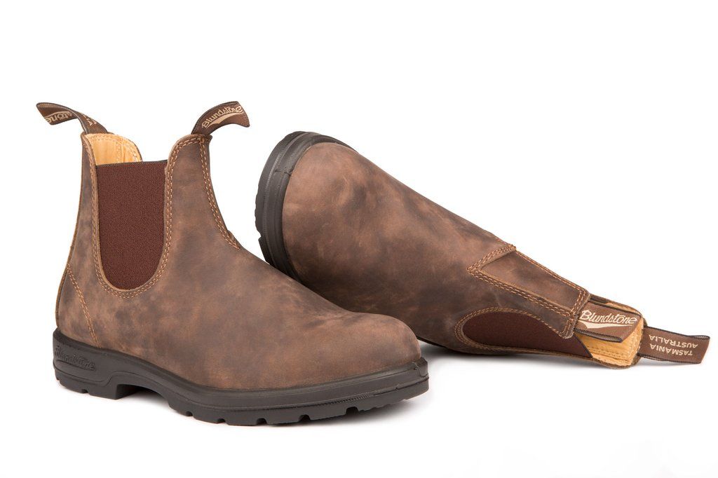 Kids style 565 rustic brown water-resistant blundstone boot.