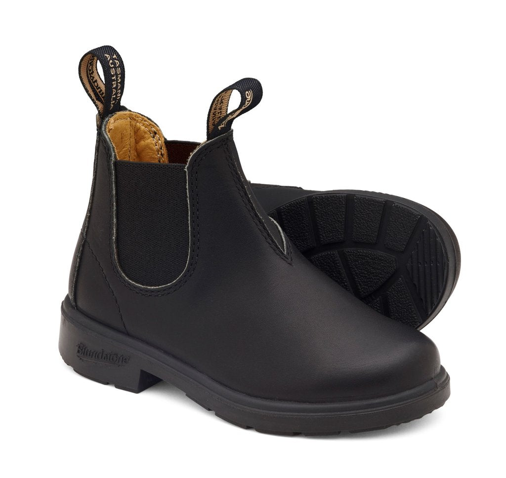 Kids style 531 classic black waterproof blundstone boot.