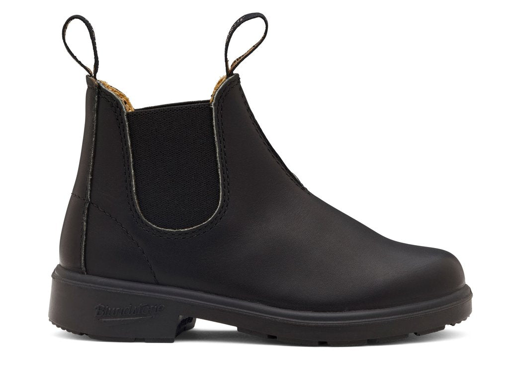 Kids style 531 classic black waterproof blundstone boot.