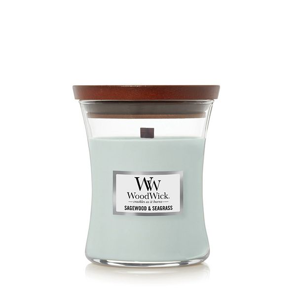 Woodwick scented candles allows you to enjoy the crackle of a fire from the comfort of your own home with your favourite scent of sagewood and seagrass.
