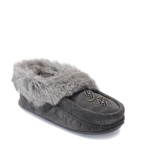 Manitobah mukluk ladies grey moccasin with beaded design and grey fir trim