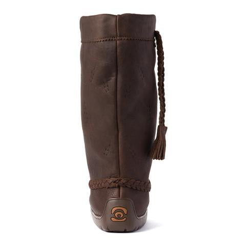 Ladies tall leather cocoa Manitobah Mukluk tamarack boot.