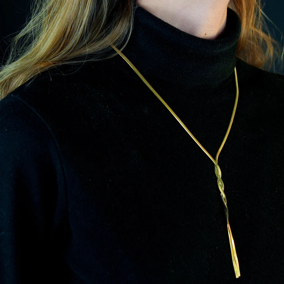 Snake Skin Textured Intertwined Lariat Chain Gilma Necklace