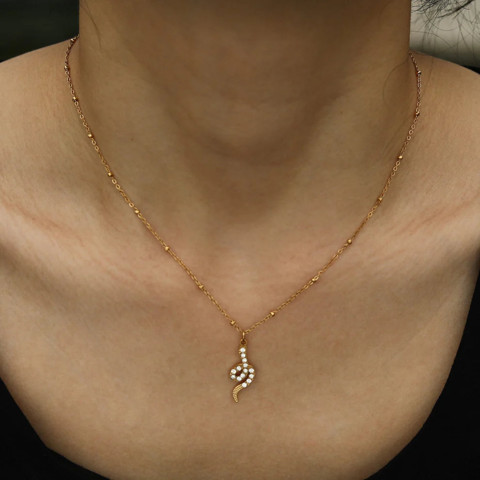 RIHANNA Golden Chain Snake Pendant