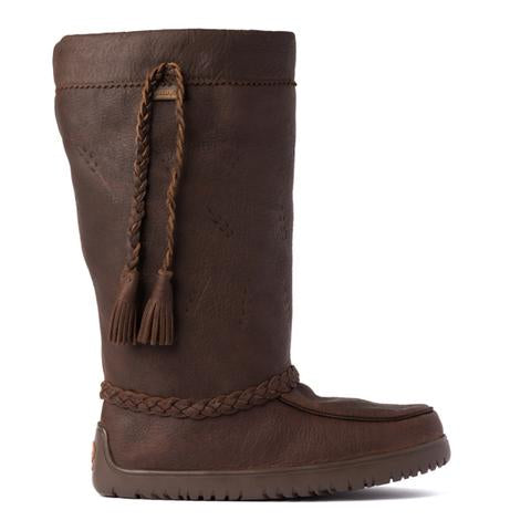 Ladies tall leather cocoa Manitobah Mukluk tamarack boot. 
