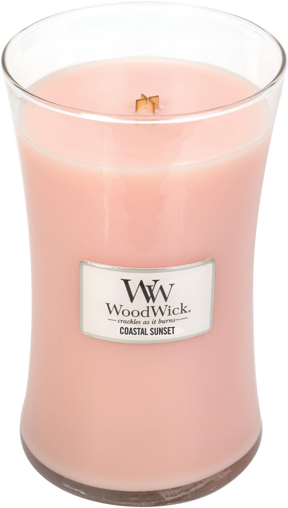 Woodwick scented candles allows you to enjoy the crackle of a fire from the comfort of your own home with your favourite scent of costal sunset..